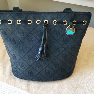 Dooney & Bourke Purse